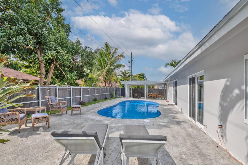 Spacious 4 Bedrooms, 2 Bathroom House With Pool 米拉玛 外观 照片