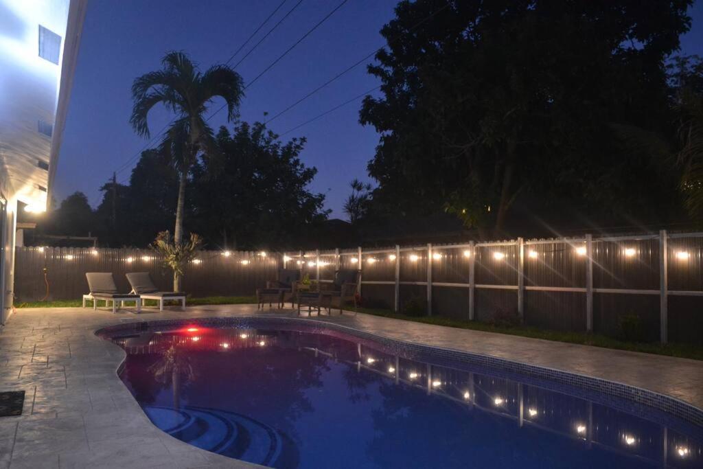 Spacious 4 Bedrooms, 2 Bathroom House With Pool 米拉玛 外观 照片