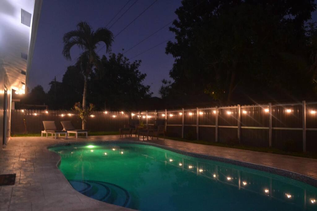 Spacious 4 Bedrooms, 2 Bathroom House With Pool 米拉玛 外观 照片